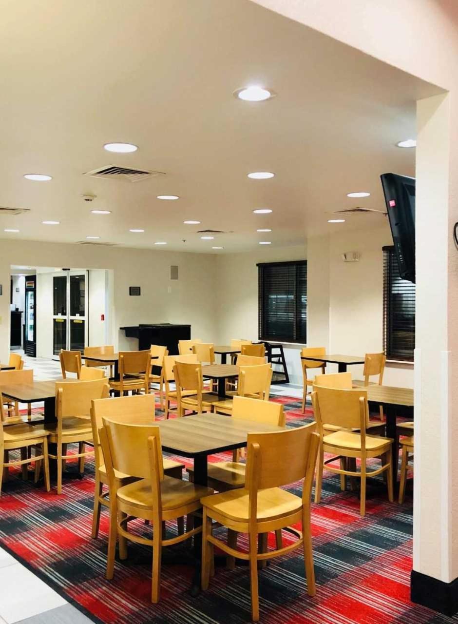 Country Inn & Suites By Radisson, Dfw Airport South, Tx Irving Zewnętrze zdjęcie